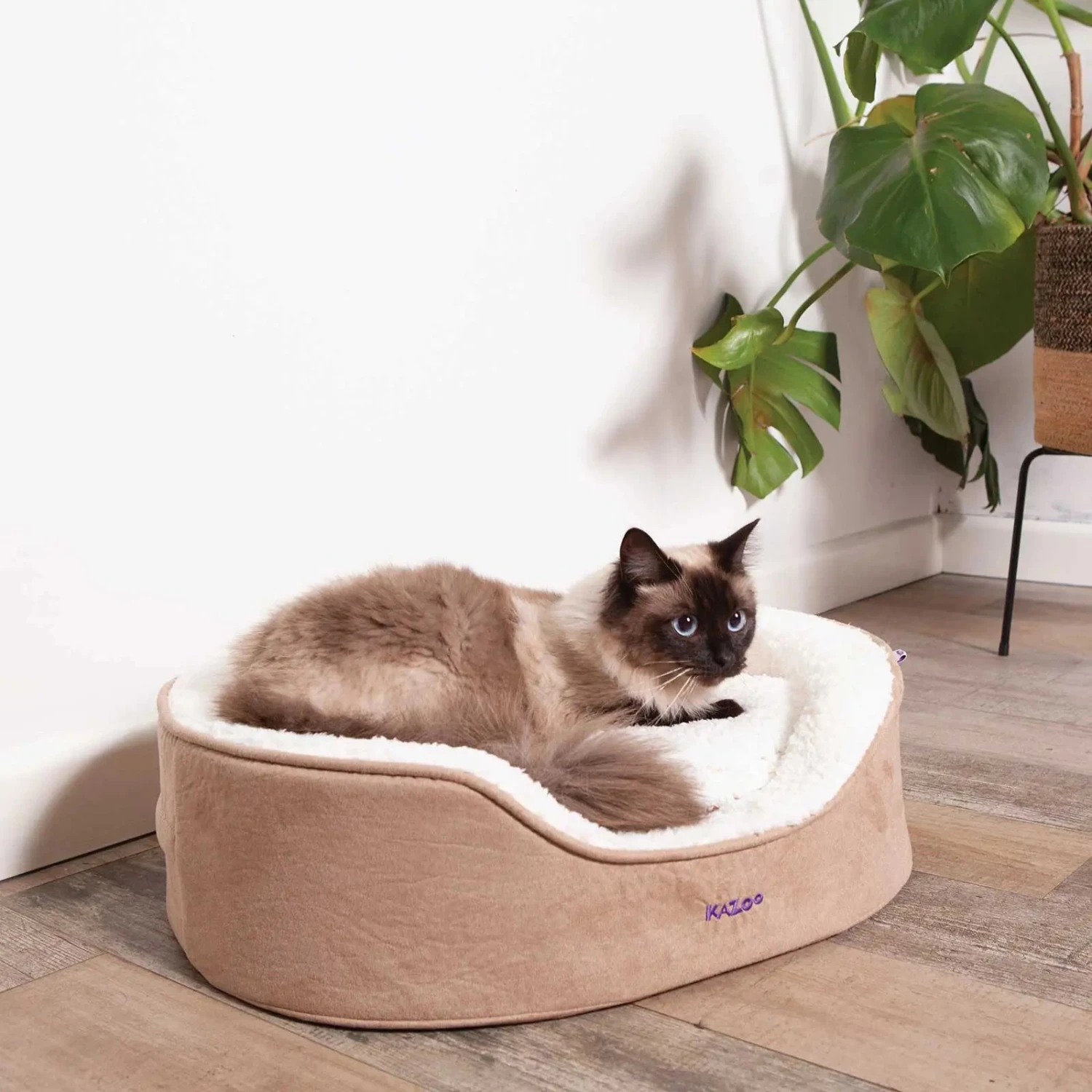 Kazoo Manhattan Coffee Dog Bed 6 Kazoo Manhattan Coffee Dog Bed - Image 4
