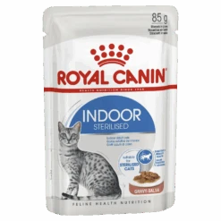 Royal Canin Cat Food Pouch Adult Indoor Gravy
